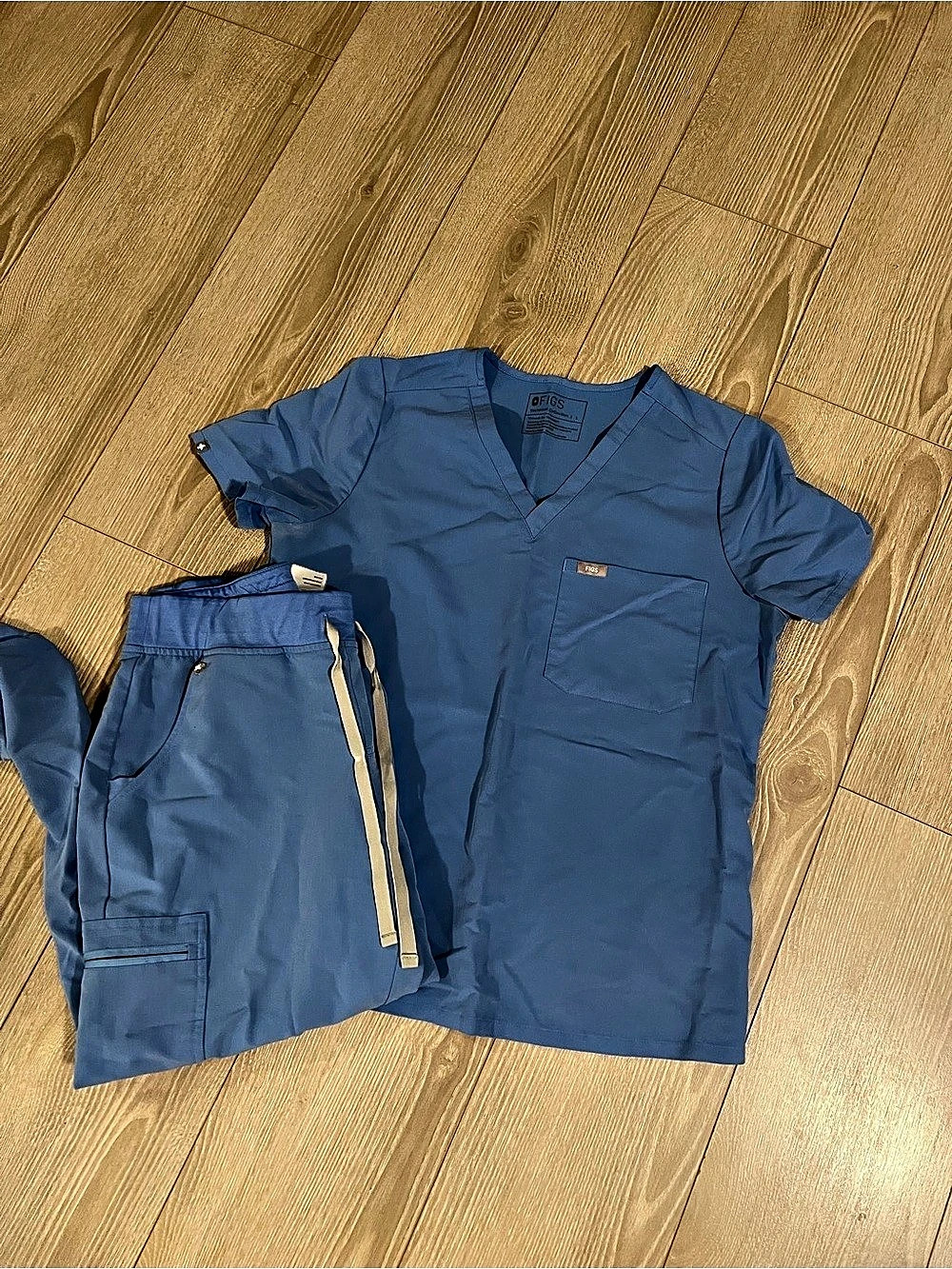 FIGS Casma Scrub Top and Zamora Jogger Scrub Set